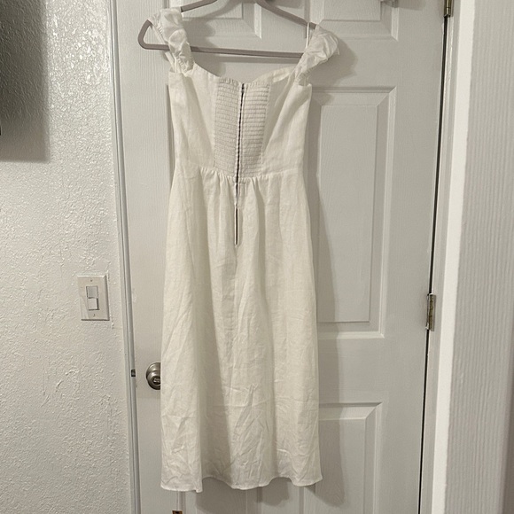 Reformation Chic off the shoulder White Linen Dress - Picture 5 of 6